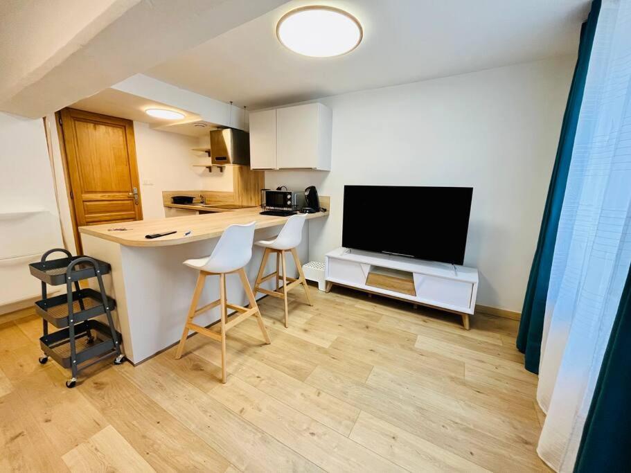 Stylish Studio In The Center Of Senlis Senlis (Oise) Exterior foto